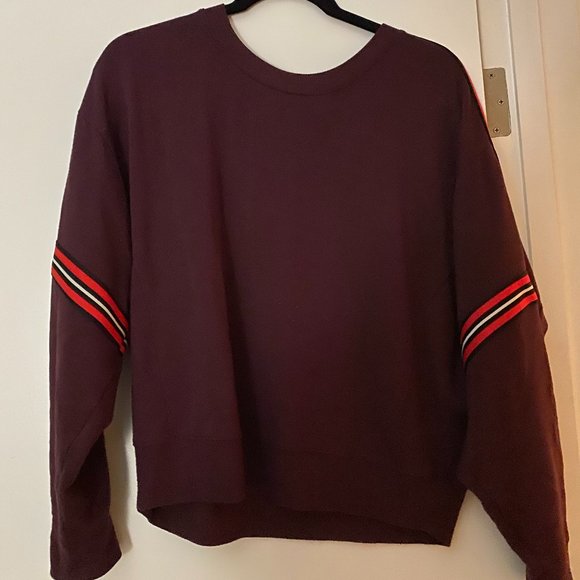 Maroon sweater - Picture 1 of 1
